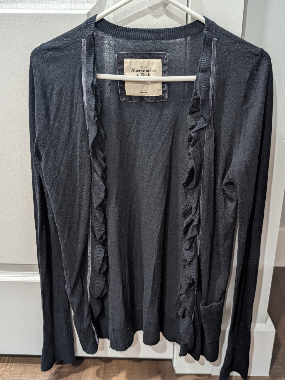 Abercrombie & Fitch Black Ruffle-Trim Women's Cardigan